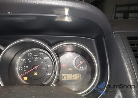 2010 Nissan Versa 1.8Sl z USA, uszkodzony, nr VIN 3N1BC1CP9AL362009